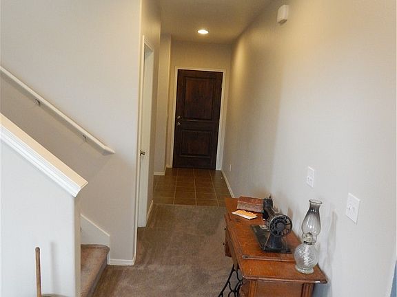 3rd image of 404 S Crawford Lane