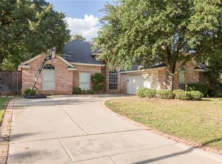 3417 Blue Forest Dr, Arlington, TX 76001
