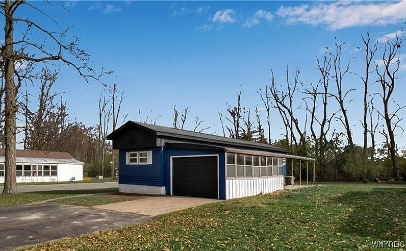 1st image of 44 Lakewood Vlg