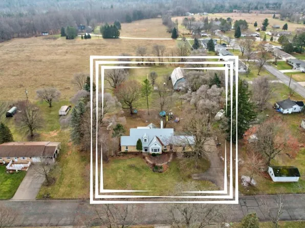 6766 3rd St, Cass City, MI 48726