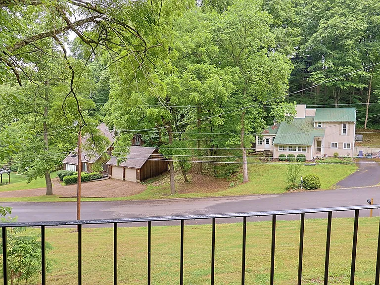205 Tamassee Dr — Photo 39