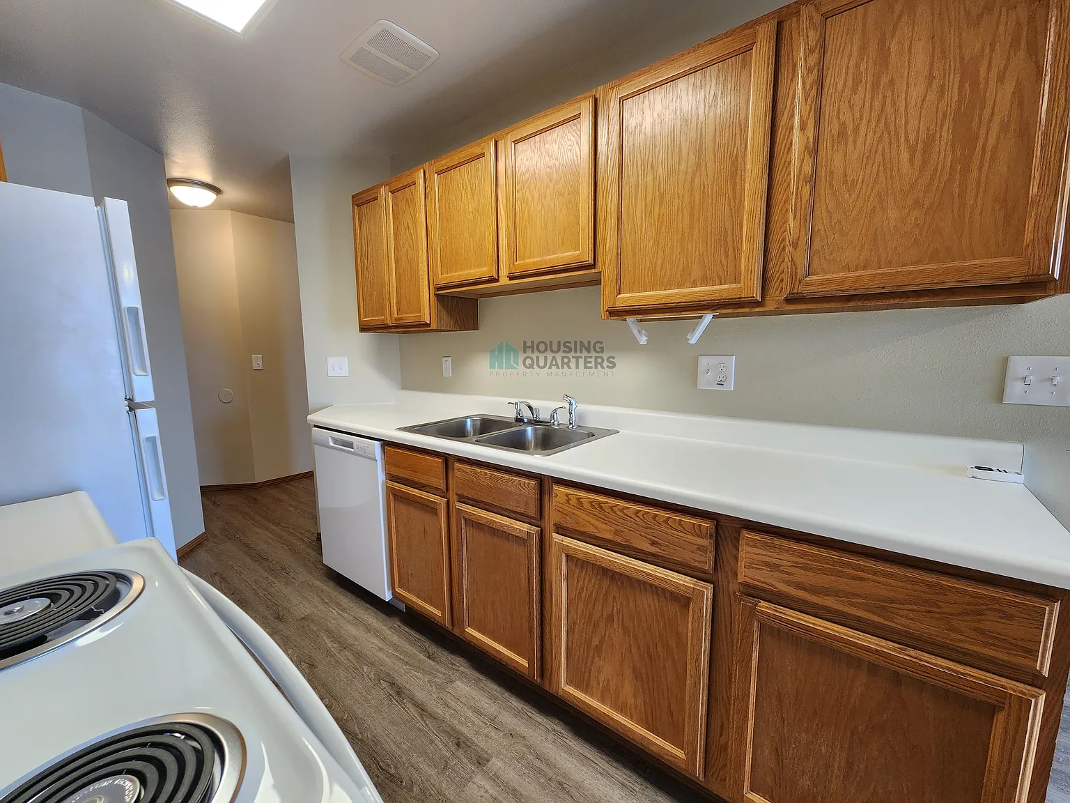 2 bed, 1100 sqft, $1,200 — Photo 2