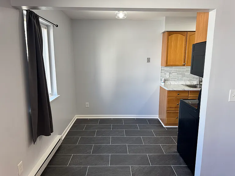 4 Glenwood Ave #B7 — Photo 5