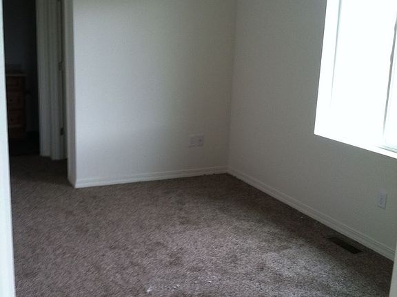 3rd image of 4153 Grizzly Way