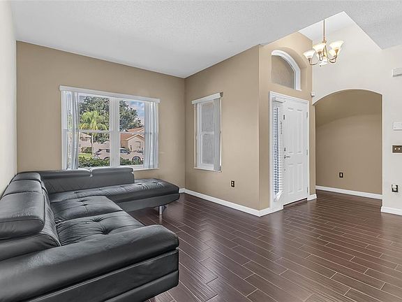 4th image of 428 ACACIA TREE WAY