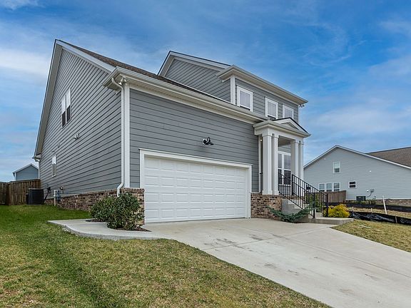 3rd image of 3017 Shandor St