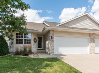 4103 Lakeview Dr SW, Cedar Rapids, IA 52404