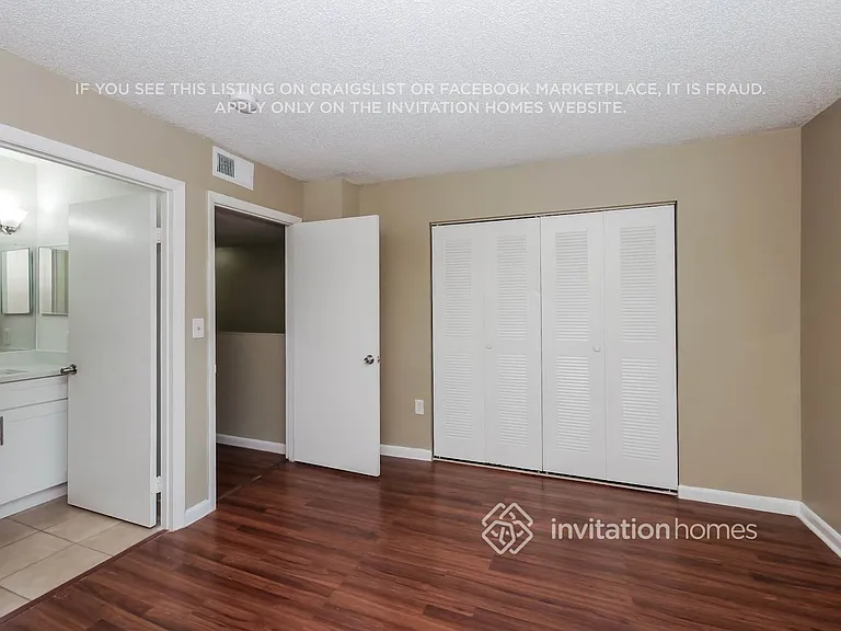 9489 Palm Cir N #9489 — Photo 9