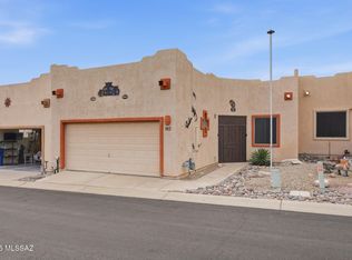 465 W Deerwood Ln, Green Valley, AZ 85614
