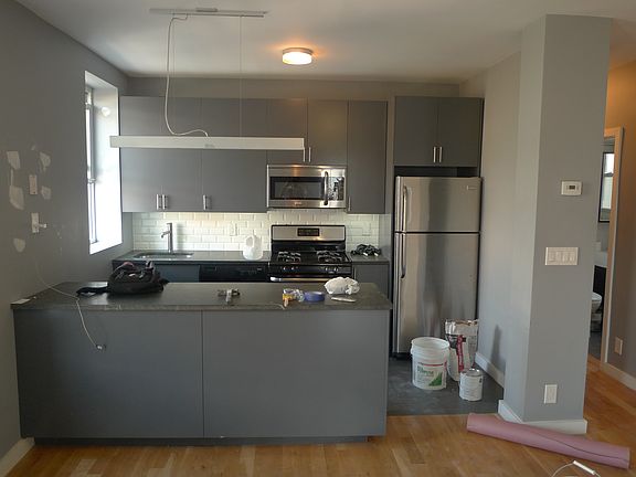 2nd image of 817 Woodward Ave