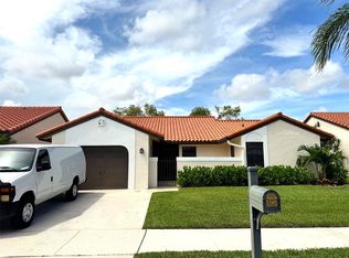 23 Capitol Ct, Deerfield Beach, FL 33442