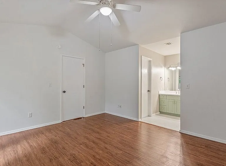 2689 W Mount Comfort Rd — Photo 11