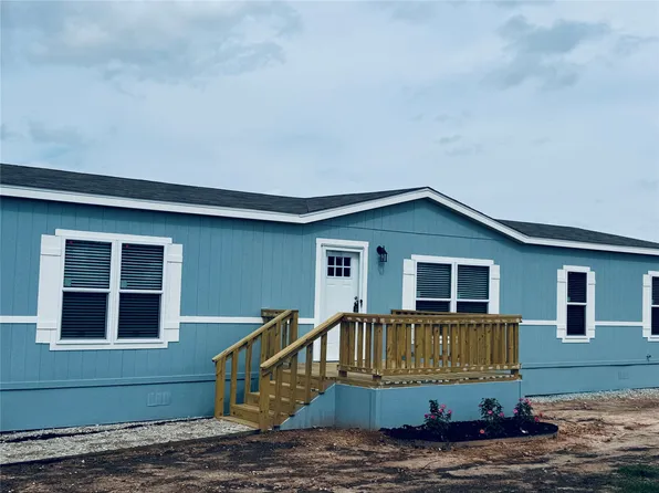175 Cedar Dr, Azle, TX 76020