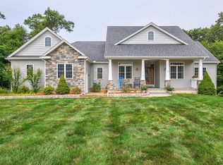 31 Noble St, Dudley, MA 01571