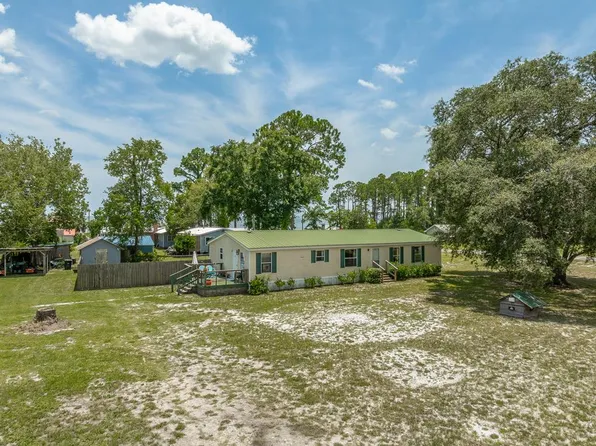 604 Cc Land Rd, Eastpoint, FL 32328