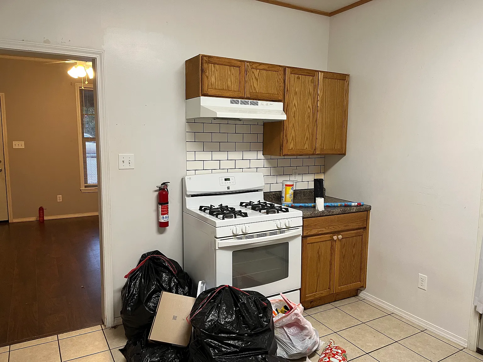 3 bed, 1120 sqft, $900 — Photo 4