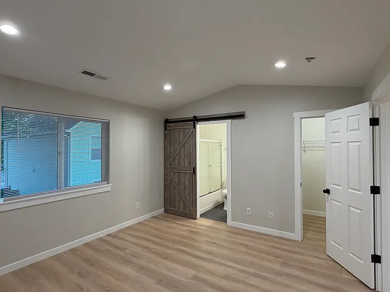 17872 Arbela Ct — Photo 24