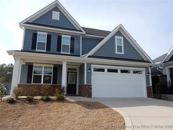 44 Glenwood Ct, Spring Lake, NC 28390