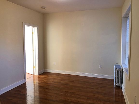 3rd image of 164 Clinton Ave #35Y