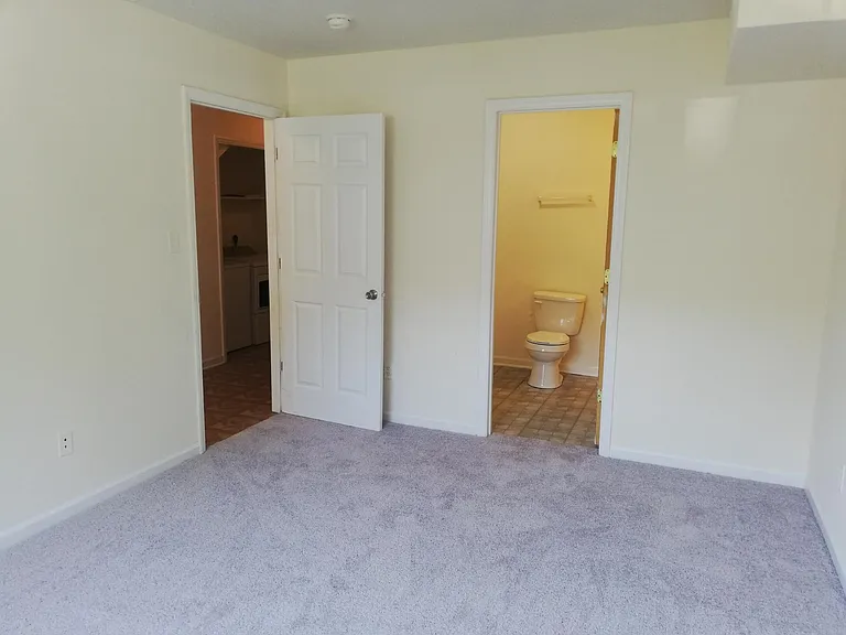 512 Bradkin Ct — Photo 4