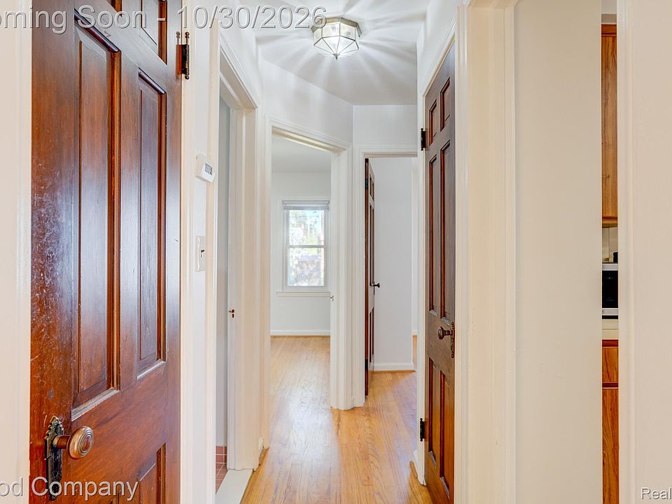 960 Columbia Rd, photo 16