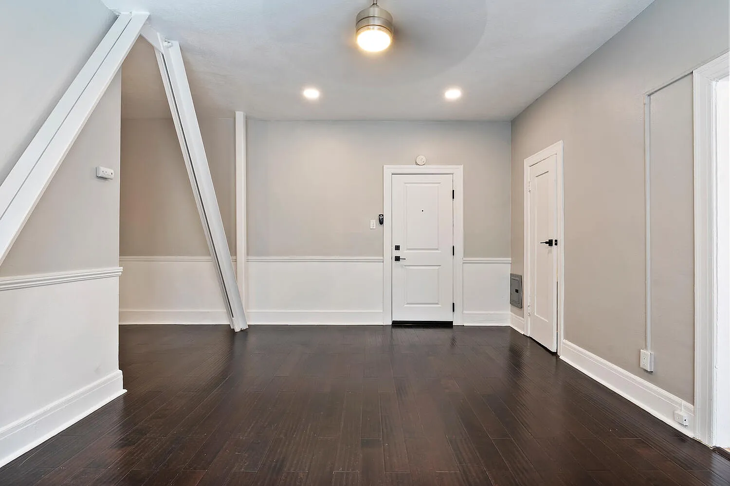 Brookmore Apartments — Photo 4