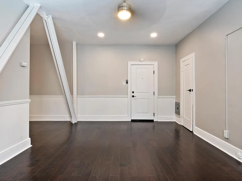 Brookmore - Premium Studio Apartment