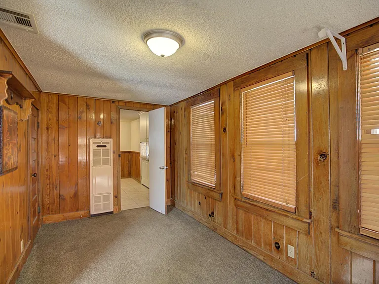 1325 S Delaware Ave — Photo 27