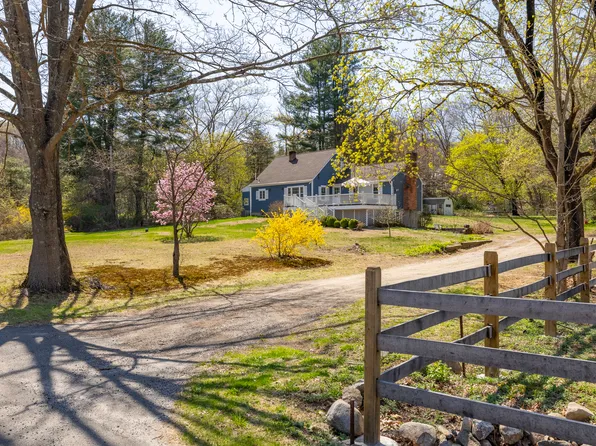 172 Huntingtown Road, Newtown, CT 06470