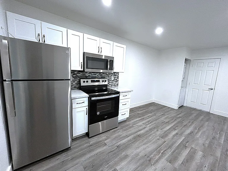 Jr 1 bed, 1 bath