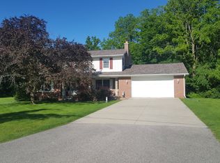 2230 Brookhaven Dr, Flint, MI 48507