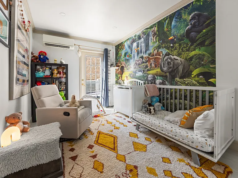 1056 Lafayette Ave #1 — Photo 8