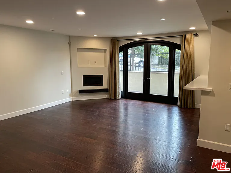 1636 S Beverly Glen Blvd #104 — Photo 6
