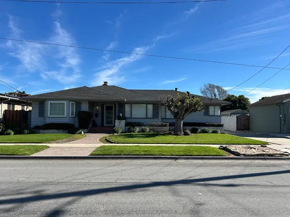 22 San Juan Dr, Salinas, CA 93901