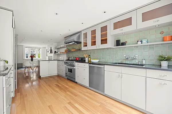 Sold by Corcoran | media 12