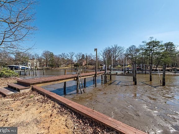 2nd image of 777 Powhatan Beach Rd