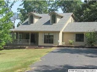 859 Cypress Corner Rd, Senatobia, MS 38668