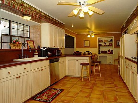 5th image of 3047 Lavita Ln