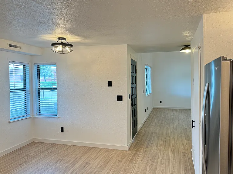 Kitchen & Dinning Space