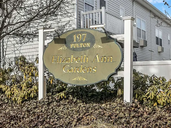 197 Fulton Street #3, Farmingdale, NY 11735