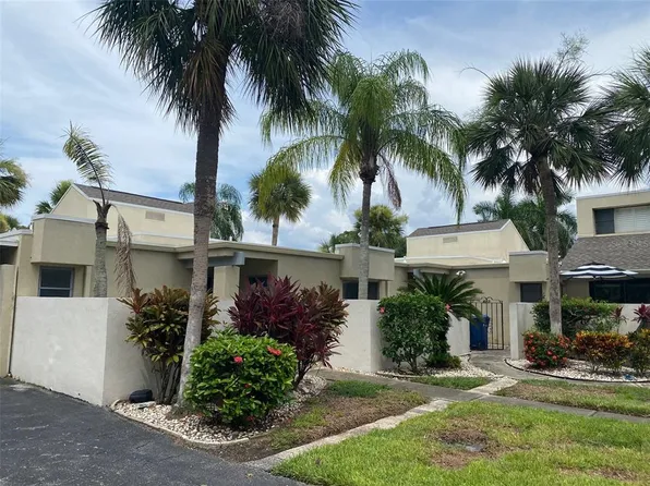 2221 Meadowlake Ct, Sarasota, FL 34235