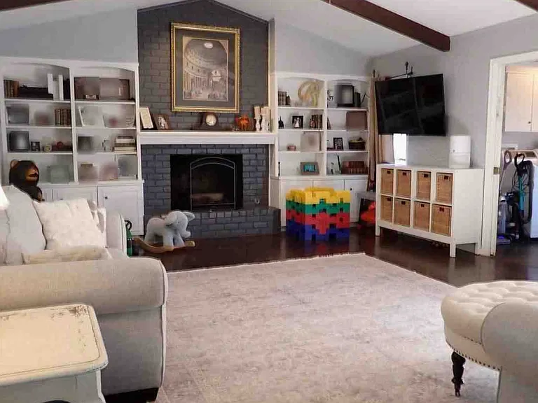 4906 Lake Arrowhead Dr — Photo 4