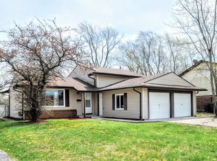 909 Blackhawk Dr, University Park, IL