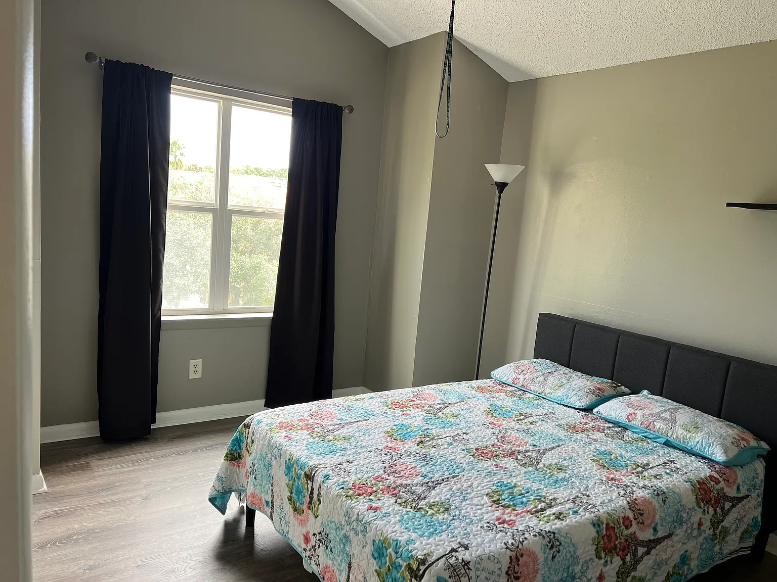 15215 Amberly Dr — Photo 2