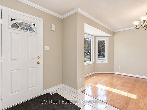 5th image of 1025 Maclean St