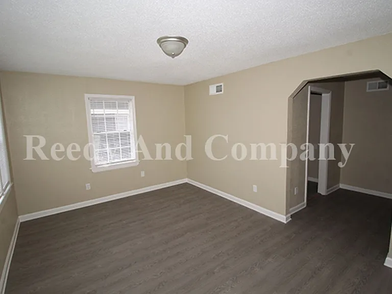 91 Eastview Dr — Photo 5