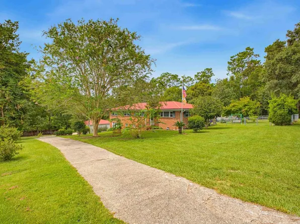 2370 Le Ruth Dr, Pensacola, FL 32514