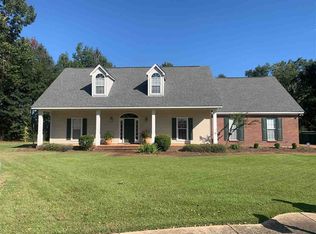 102 Cherokee Ln, Clinton, MS 39056