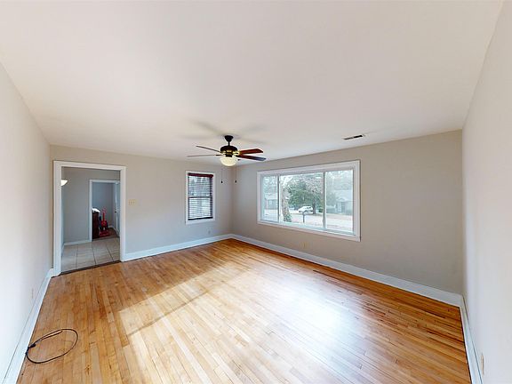 2nd image of 473 Longview Dr