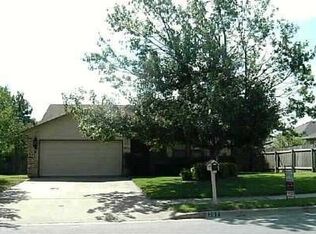 207 Hickok St, Round Rock, TX 78681